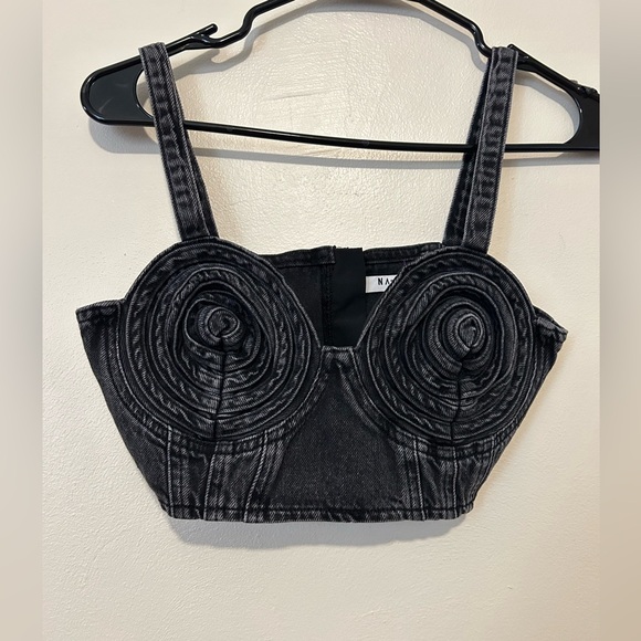 NAK-D. Size 34. Cropped top. - Picture 3 of 4